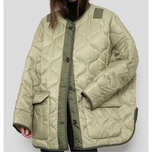 The Frankie Shop Teddy Quilted Oversized Jacket in Moss Green size XS/S
